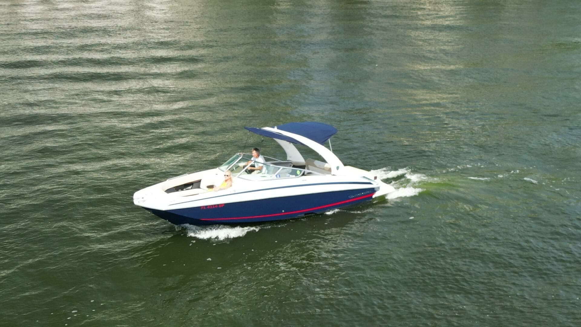 2014 Regal 2700 Bowrider - Image 3