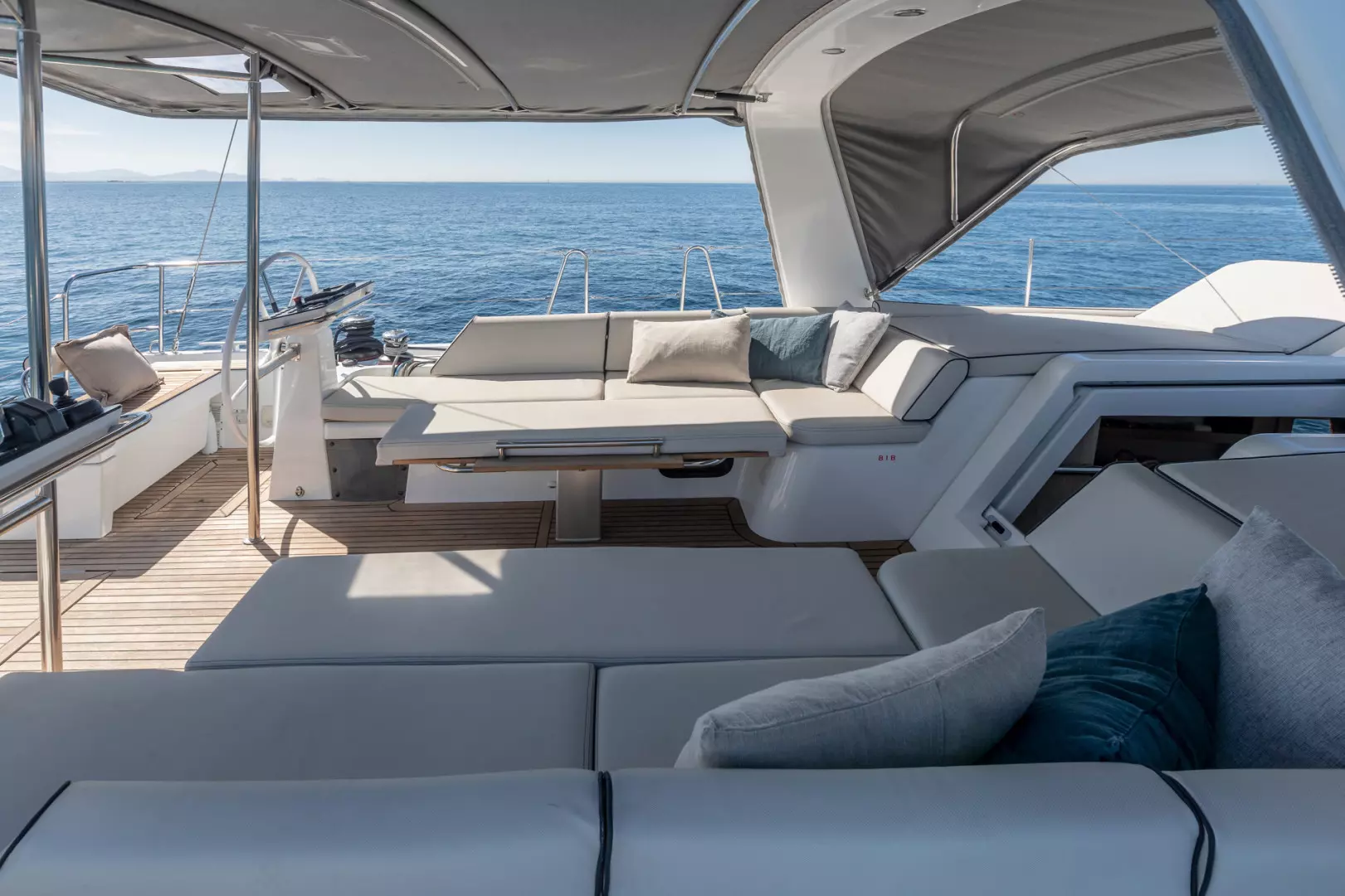 2026 Beneteau Oceanis Yacht 54 - Image 9