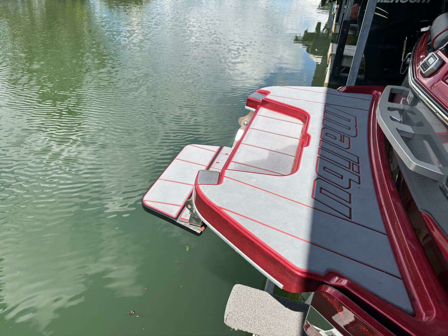 2022 Malibu 23 LSV - Image 4