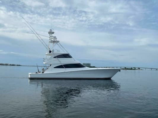 2021 Viking 72 Enclosed Bridge