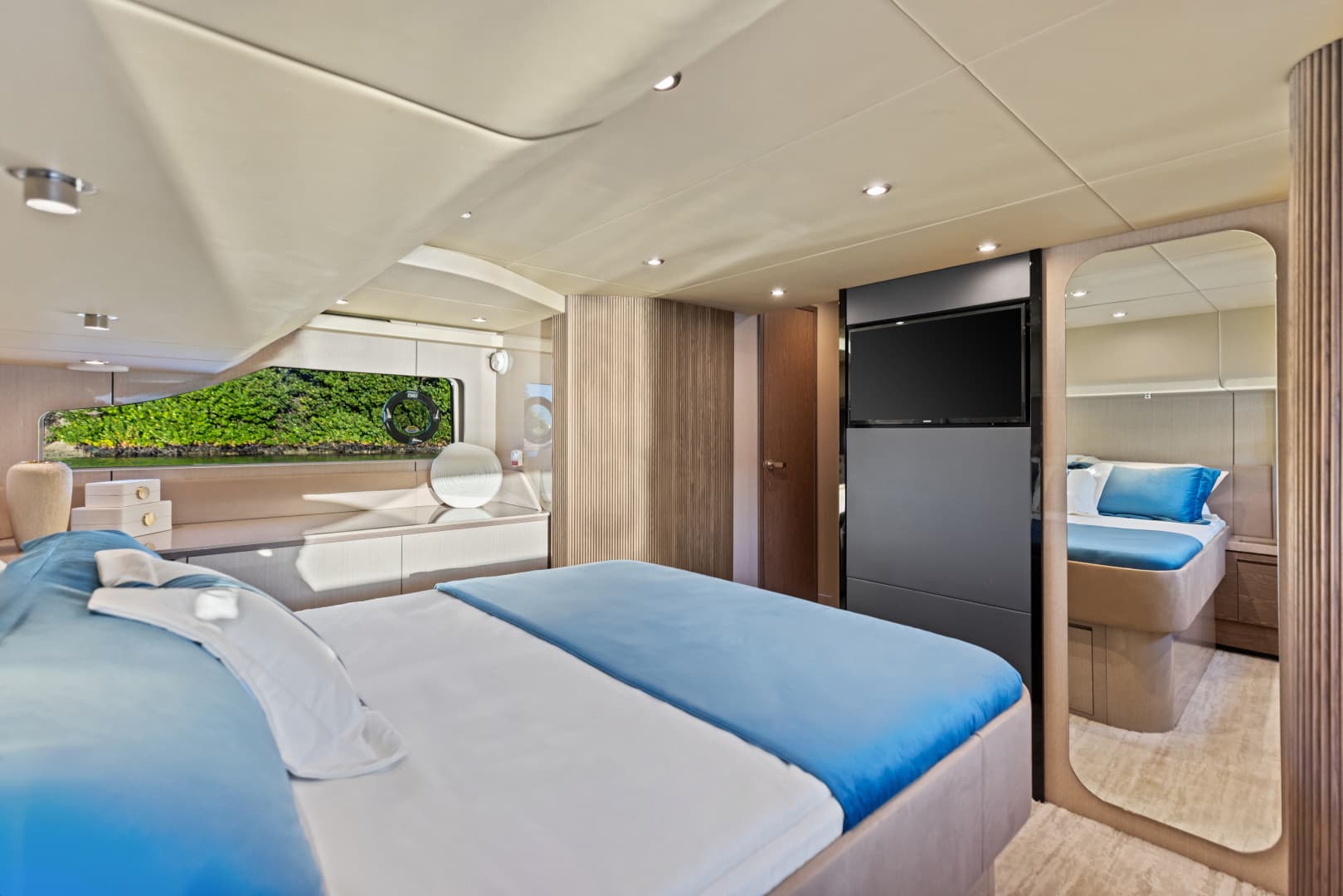2026 Cruisers Yachts 50 FLY - Image 55