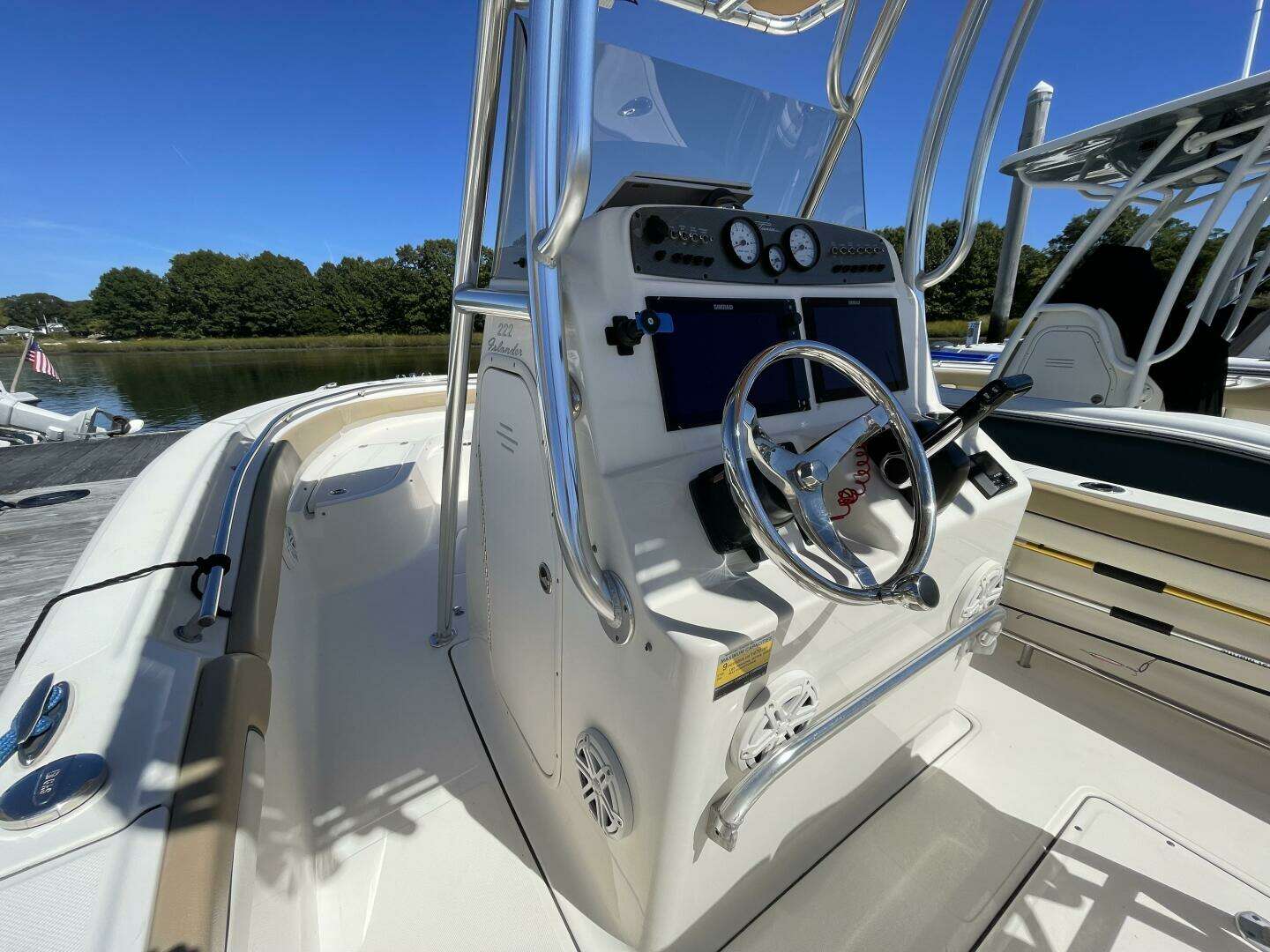 2017 Pioneer 222 Islander - Image 11