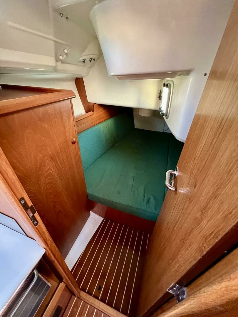 2005 Jeanneau Sun Odyssey 35 - Image 51