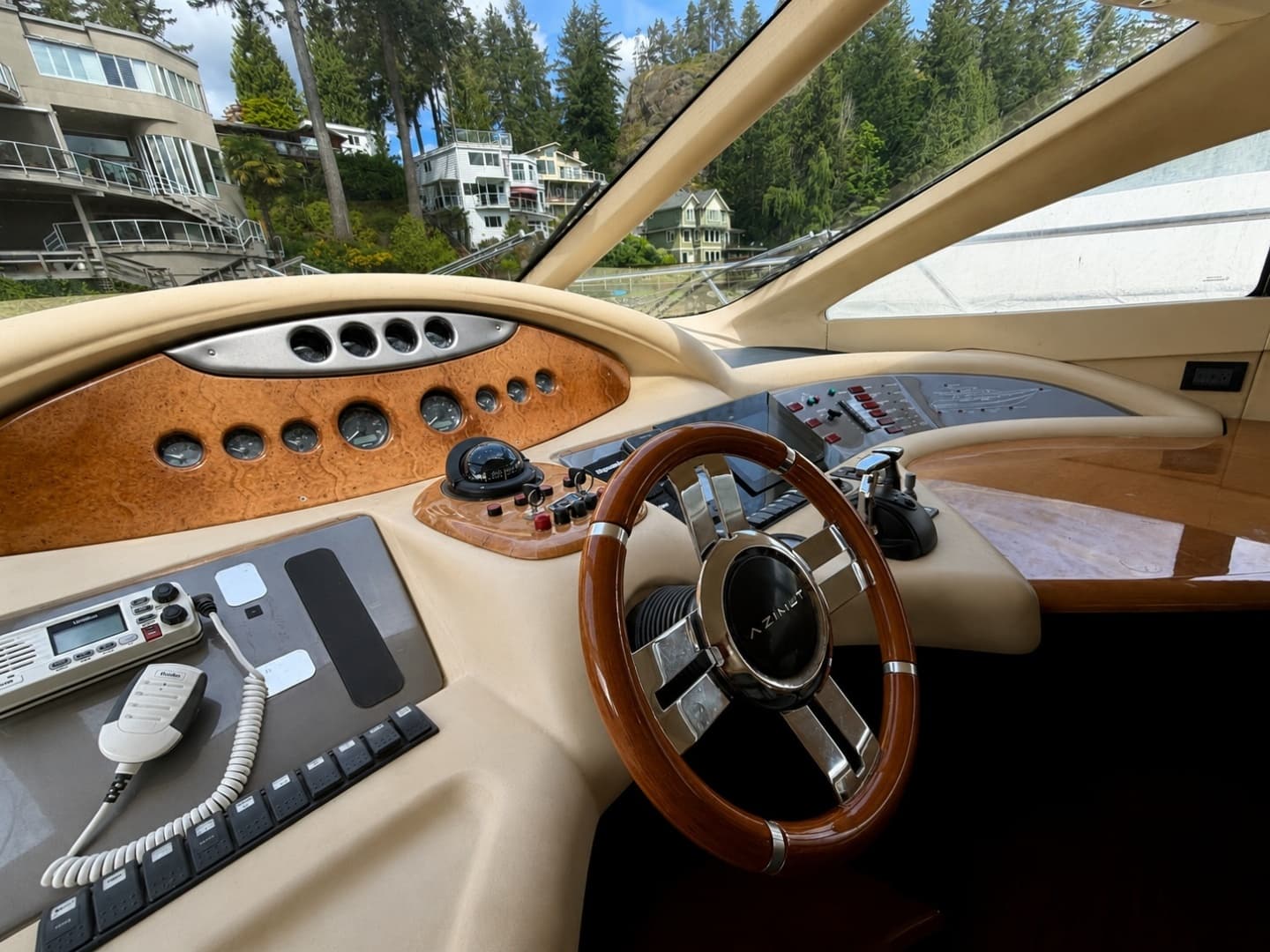 2005 Azimut Fly 62 - Image 19