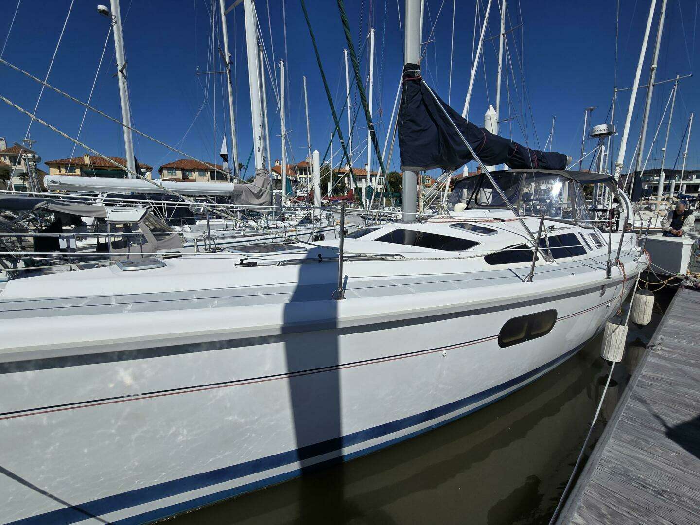 1998 Hunter 410 - Image 15