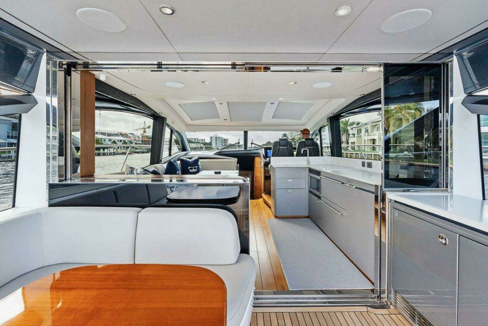2021 Princess V55 - Image 22