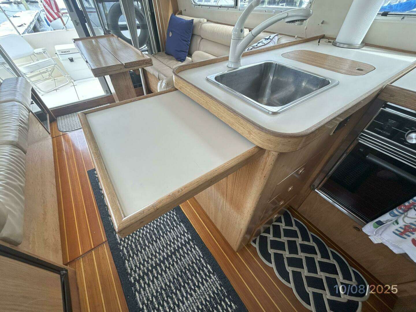 1994 Sabreline Sedan Flybridge - Image 45