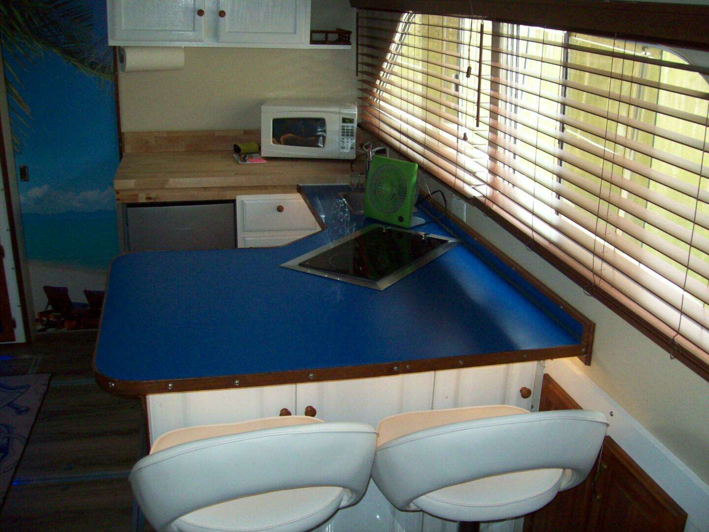 1979 Chris-Craft Catalina 350 - Image 5