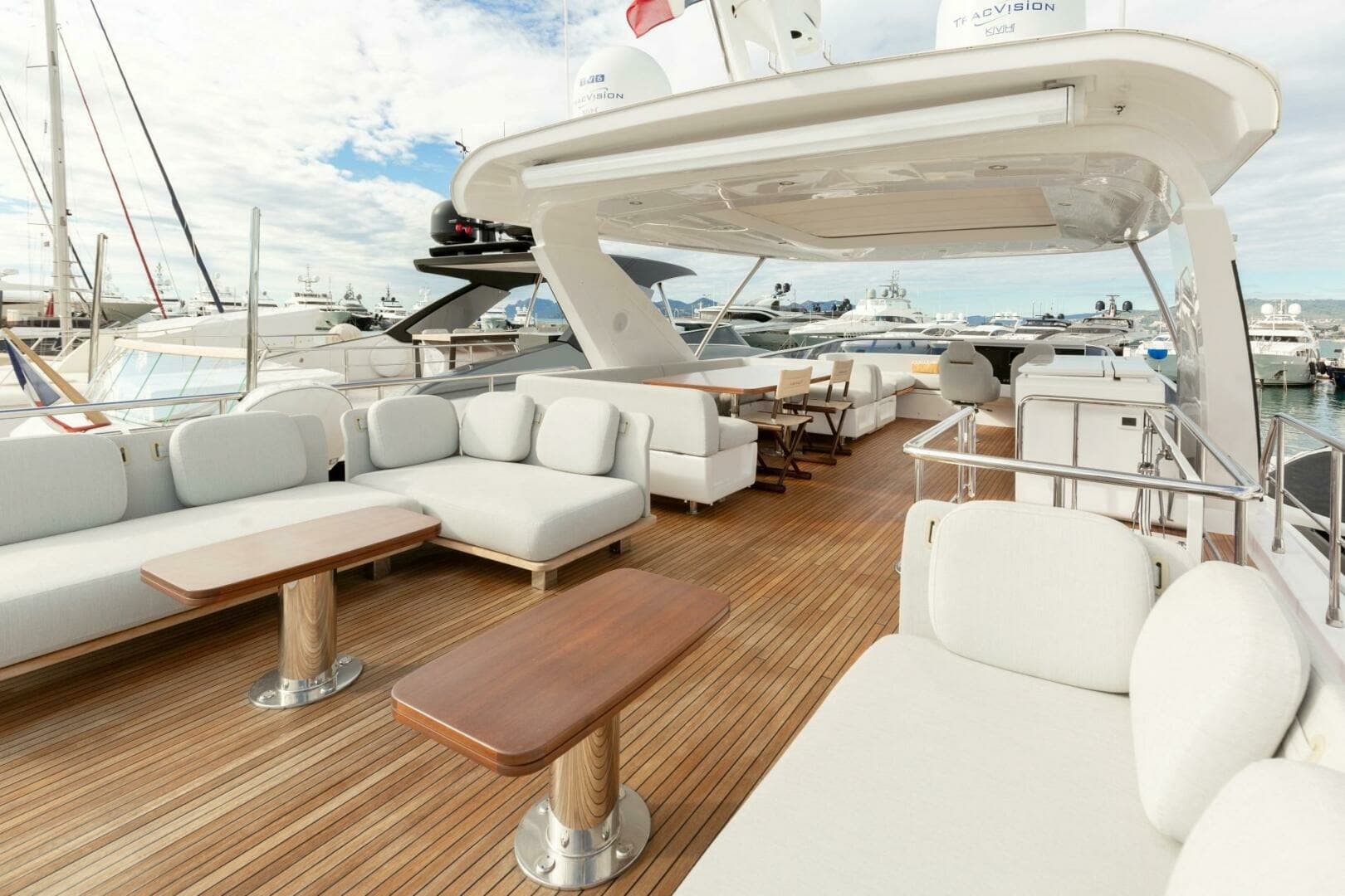 2020 Azimut 72 Flybridge - Image 8