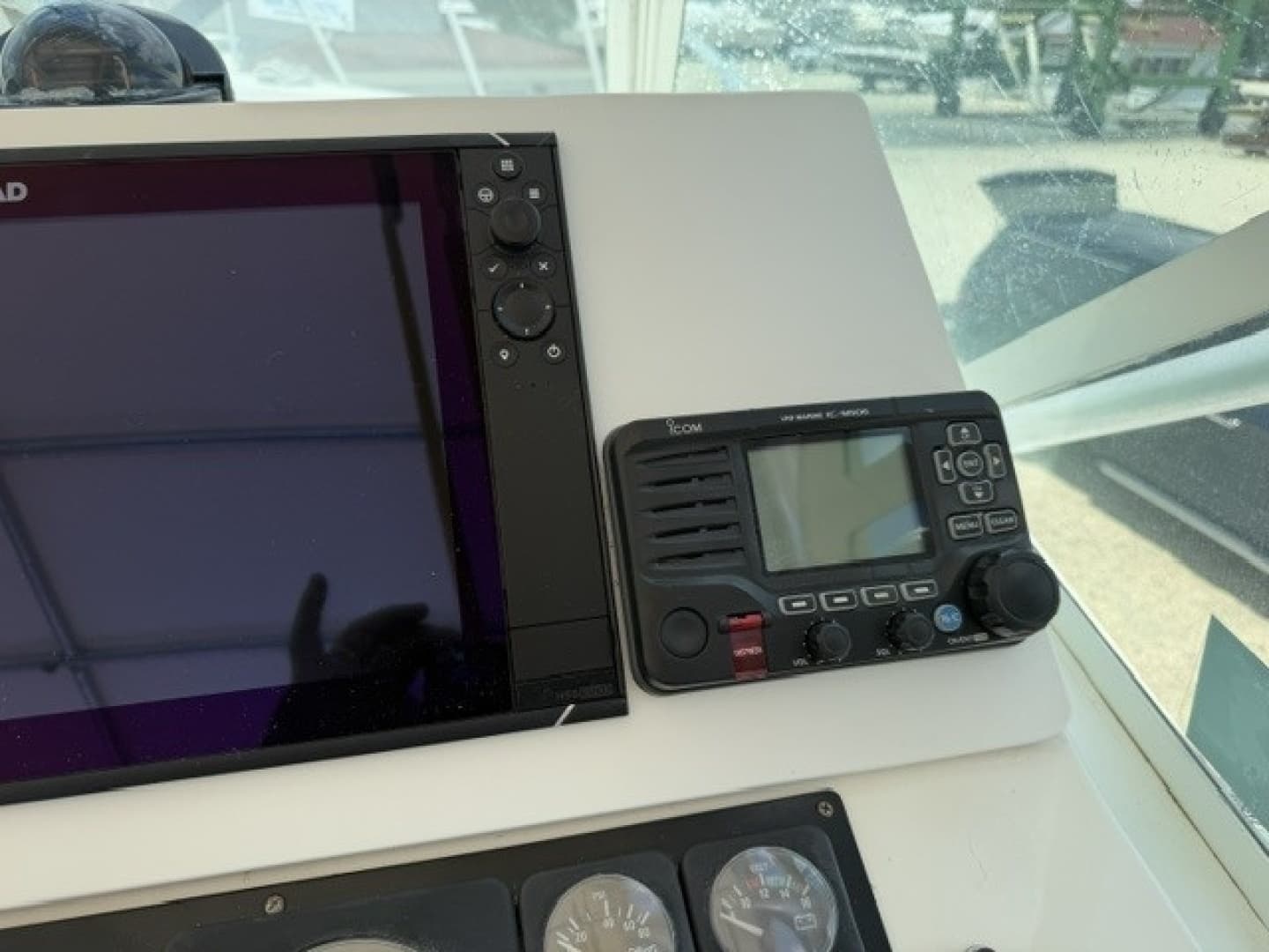1996 Cabo 31 Express - Image 60