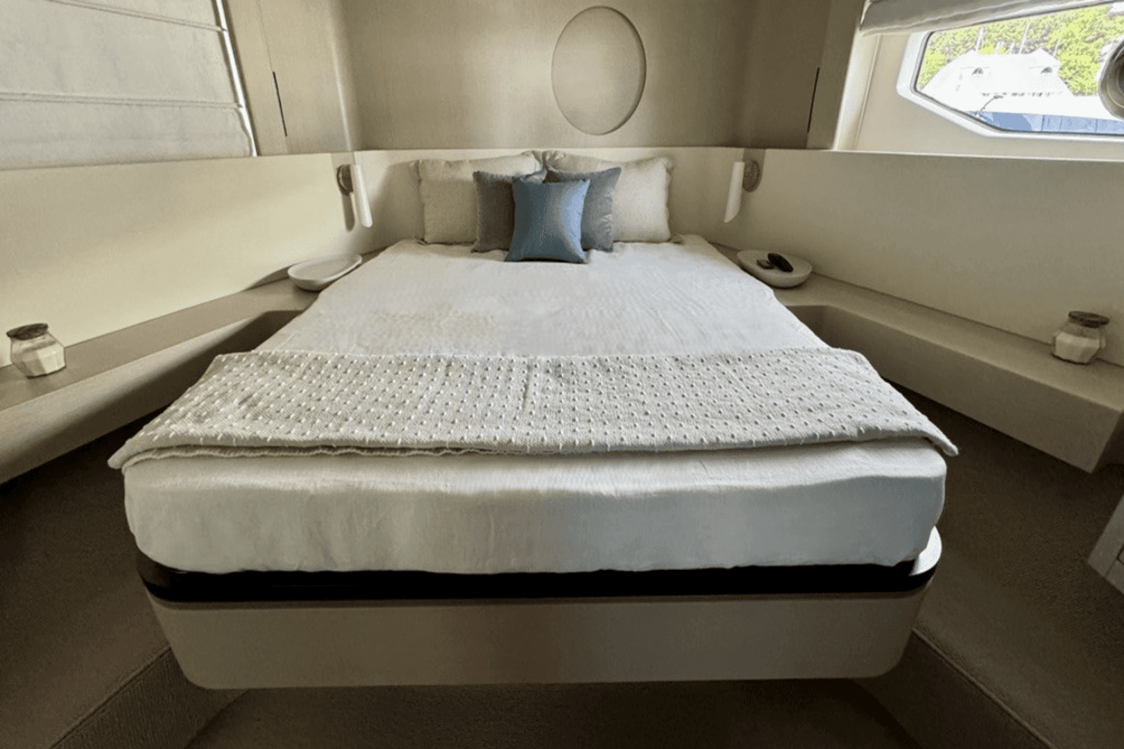 2025 Azimut Fly 68 - Image 31