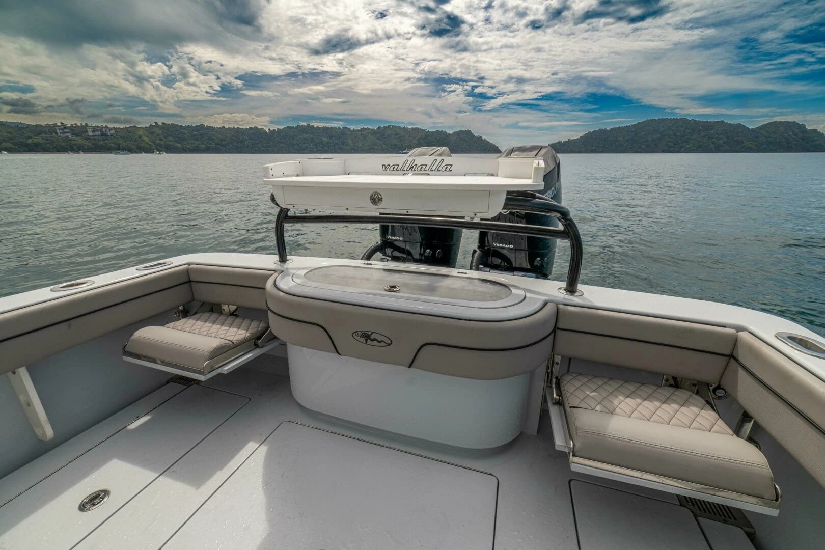2024 Valhalla Boatworks V-33 - Image 18