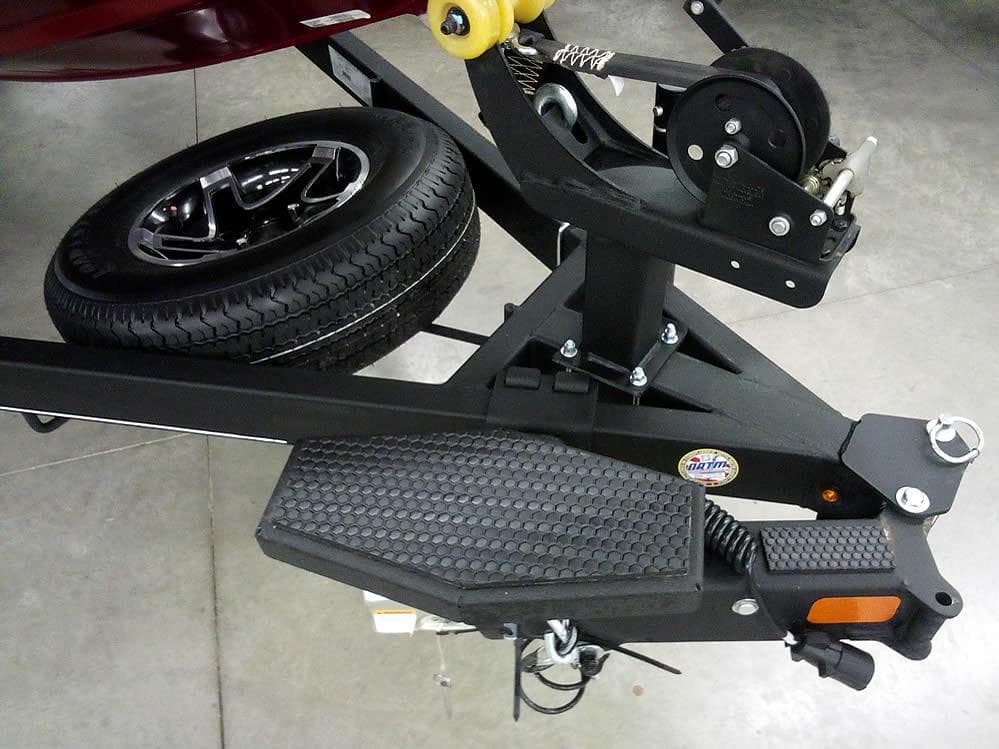 Trailer hitch and spare tire of 2025 Ranger RT188C boat.