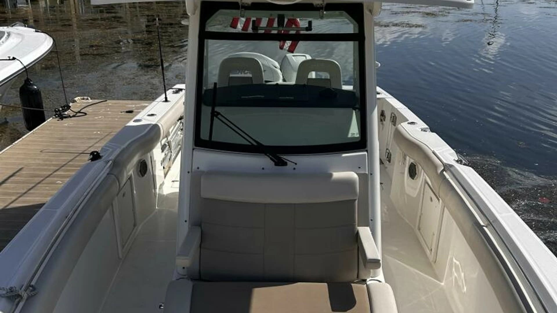 2017 Boston Whaler 330 Outrage - Image 3