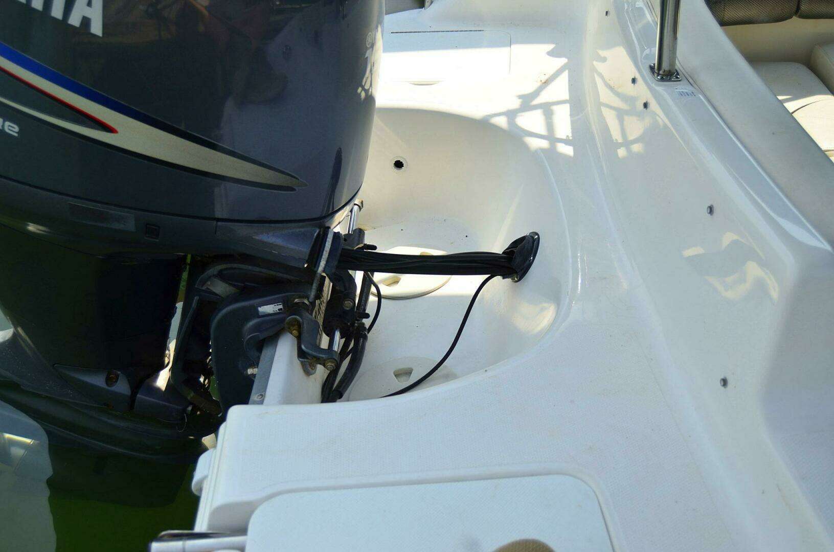 2011 Hurricane SunDeck 217 OB - Image 26