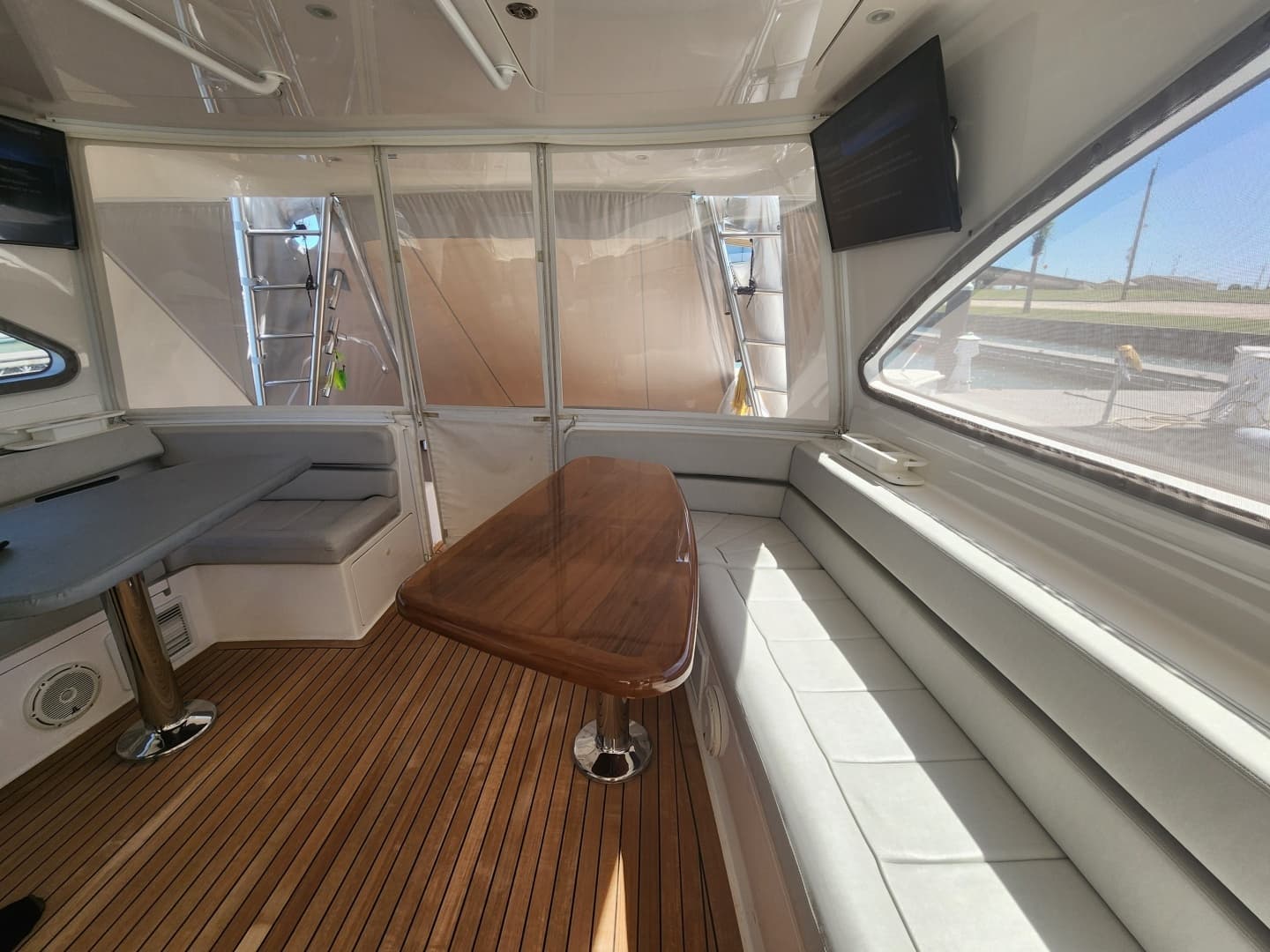 2018 Viking 48 Sport Tower - Image 12