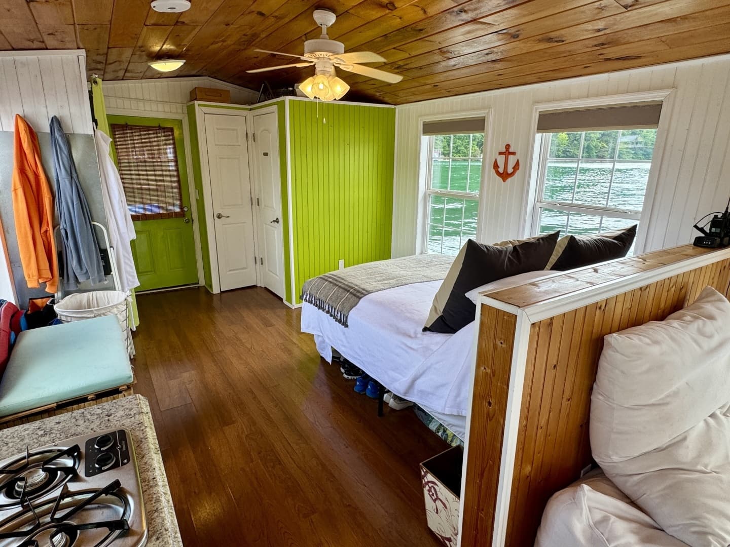 2008 Custom 13 x 29 Floating Cabin Approx 377sqft - Image 37