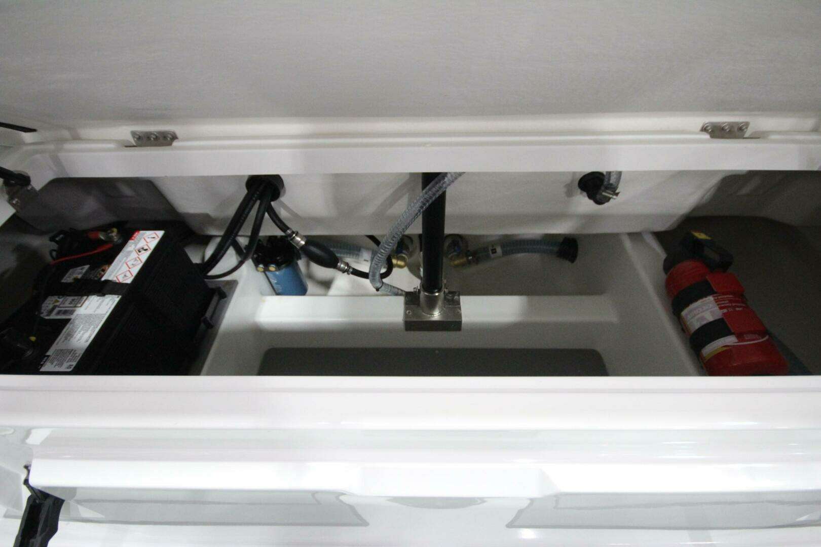 2026 Iron 827 T-Top - Image 21