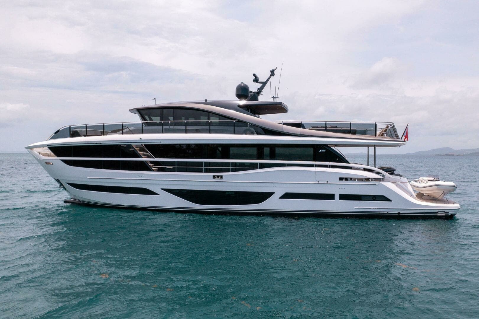 2021 Princess X95 - Image 13