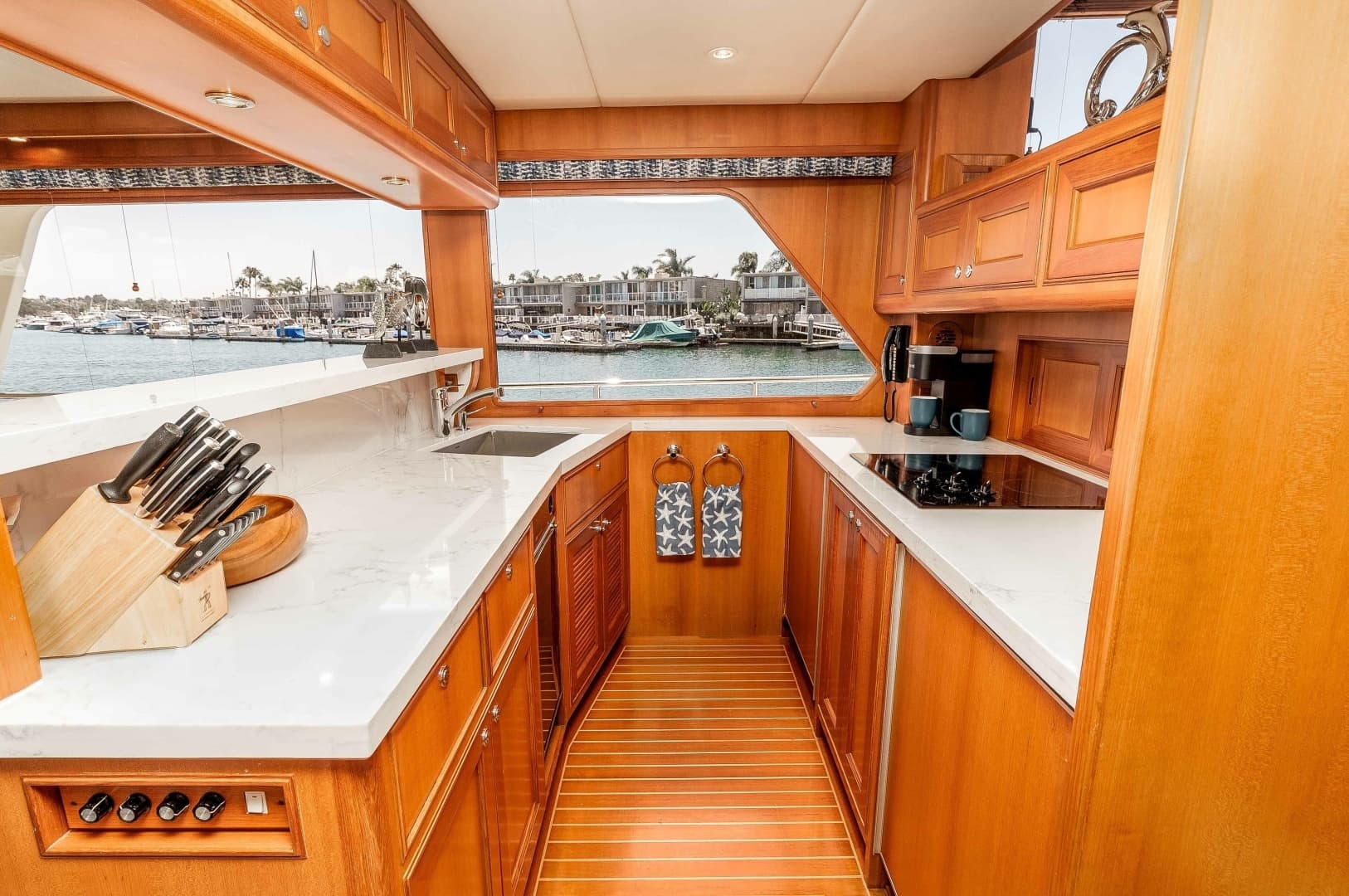 2005 Offshore Yachts Pilothouse - Image 24