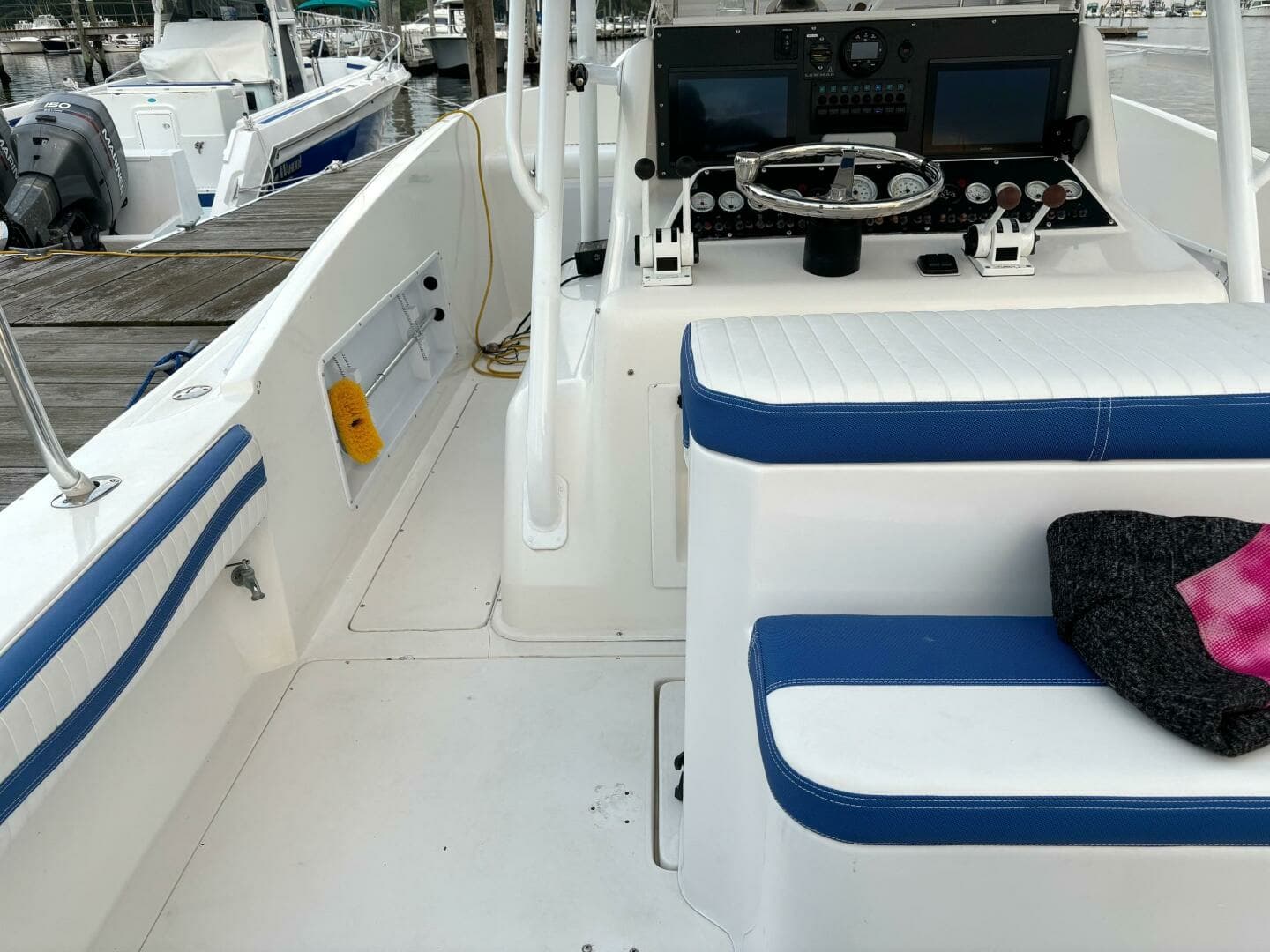 2000 Strike Center Console - Image 9