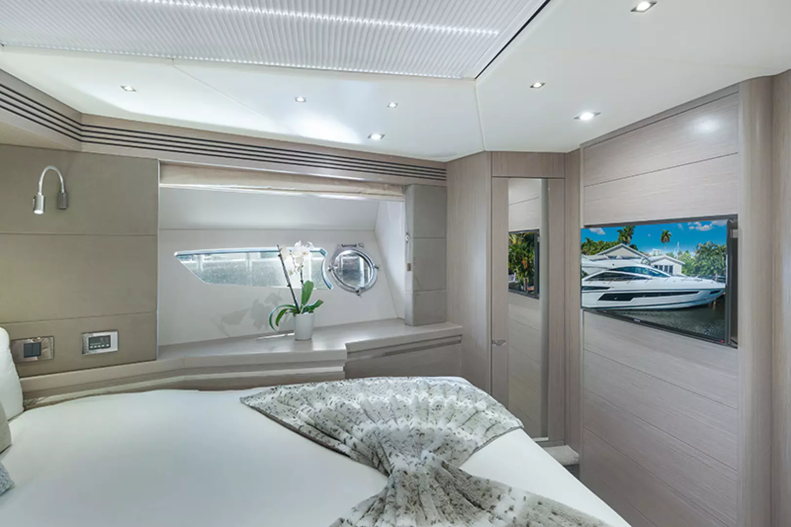 2015 Sunseeker Sport Yacht 68 - Image 16