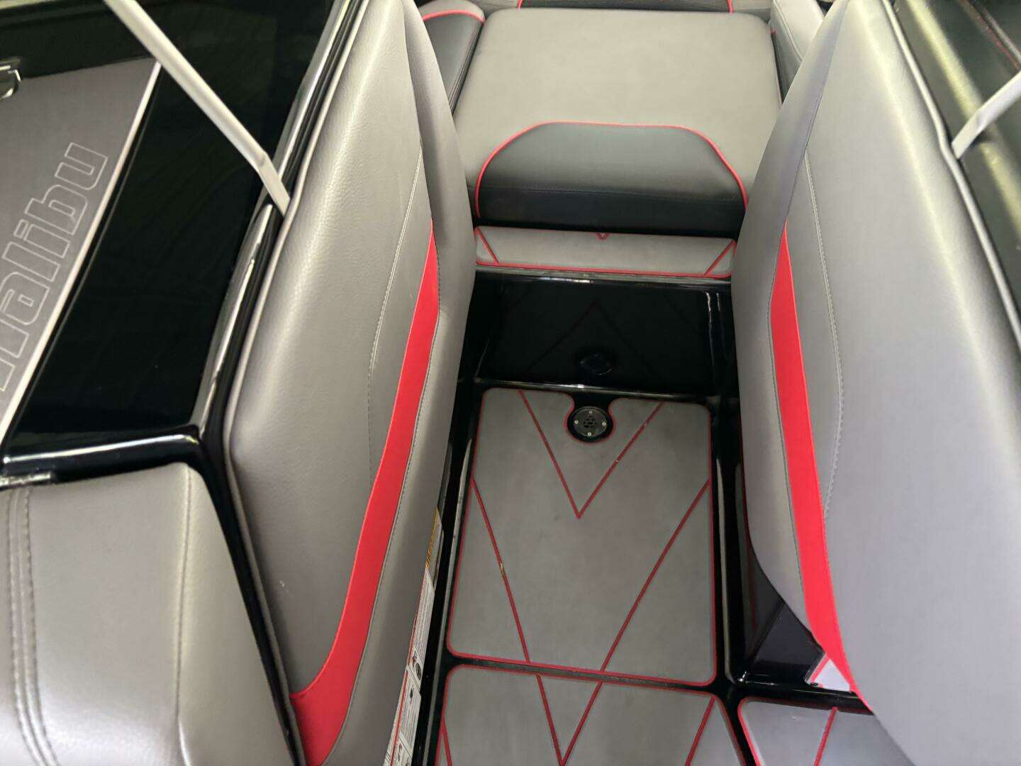 2022 Malibu 23 LSV - Image 61