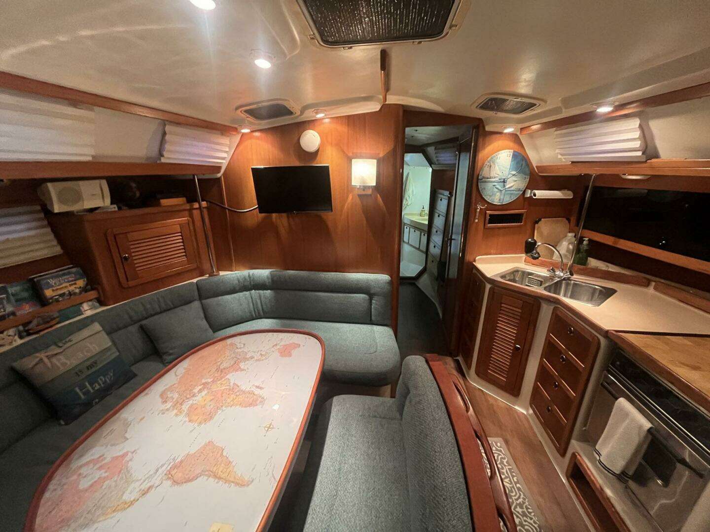 1999 Catalina 42 MK II - Image 46