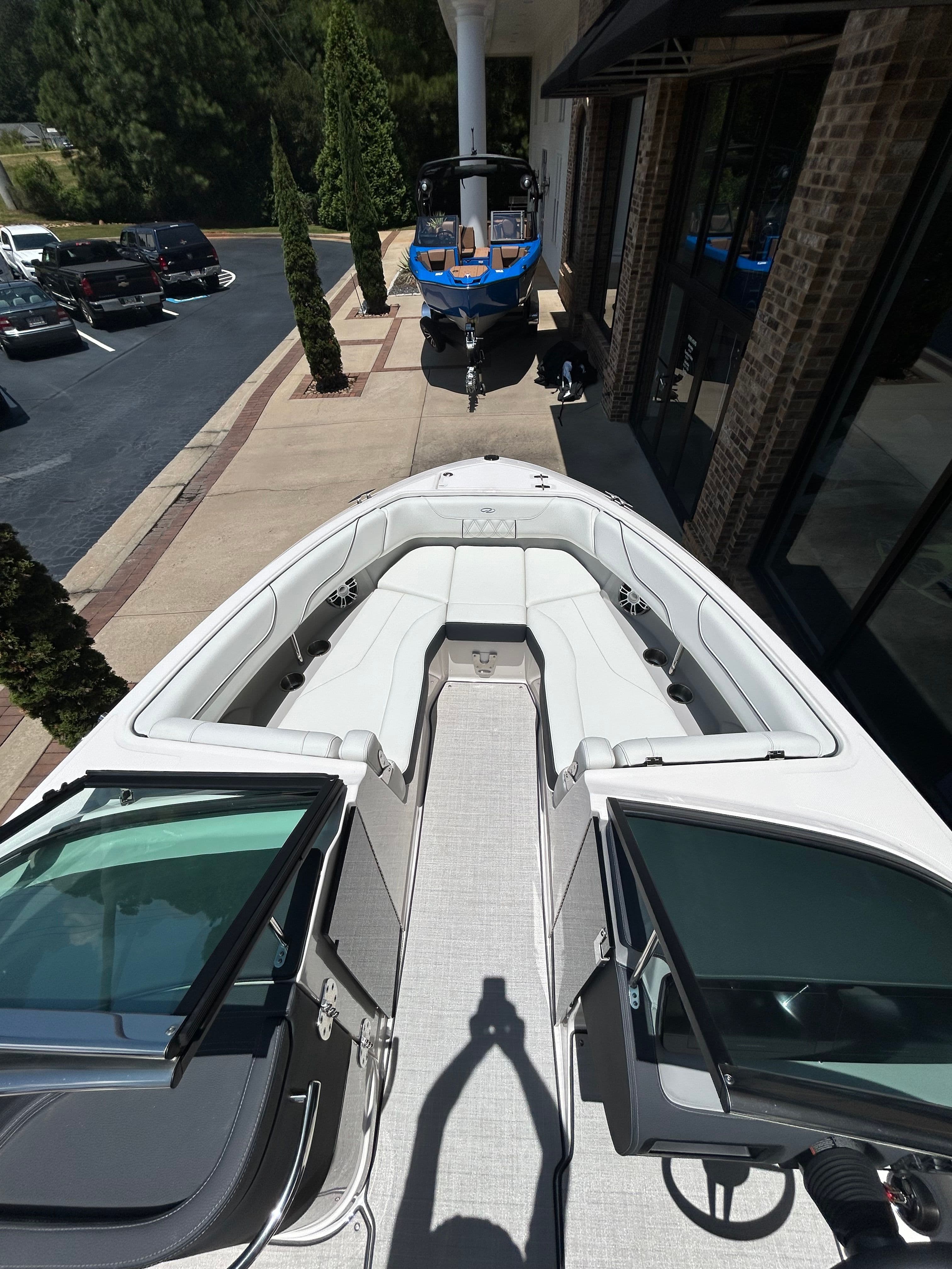 2025 REGAL LS6 SURF - Image 11