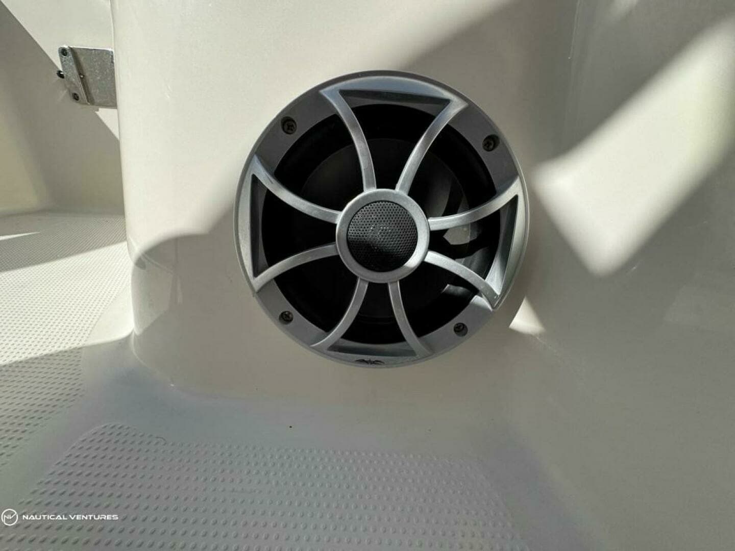 2019 Sailfish 220 CC - Image 34