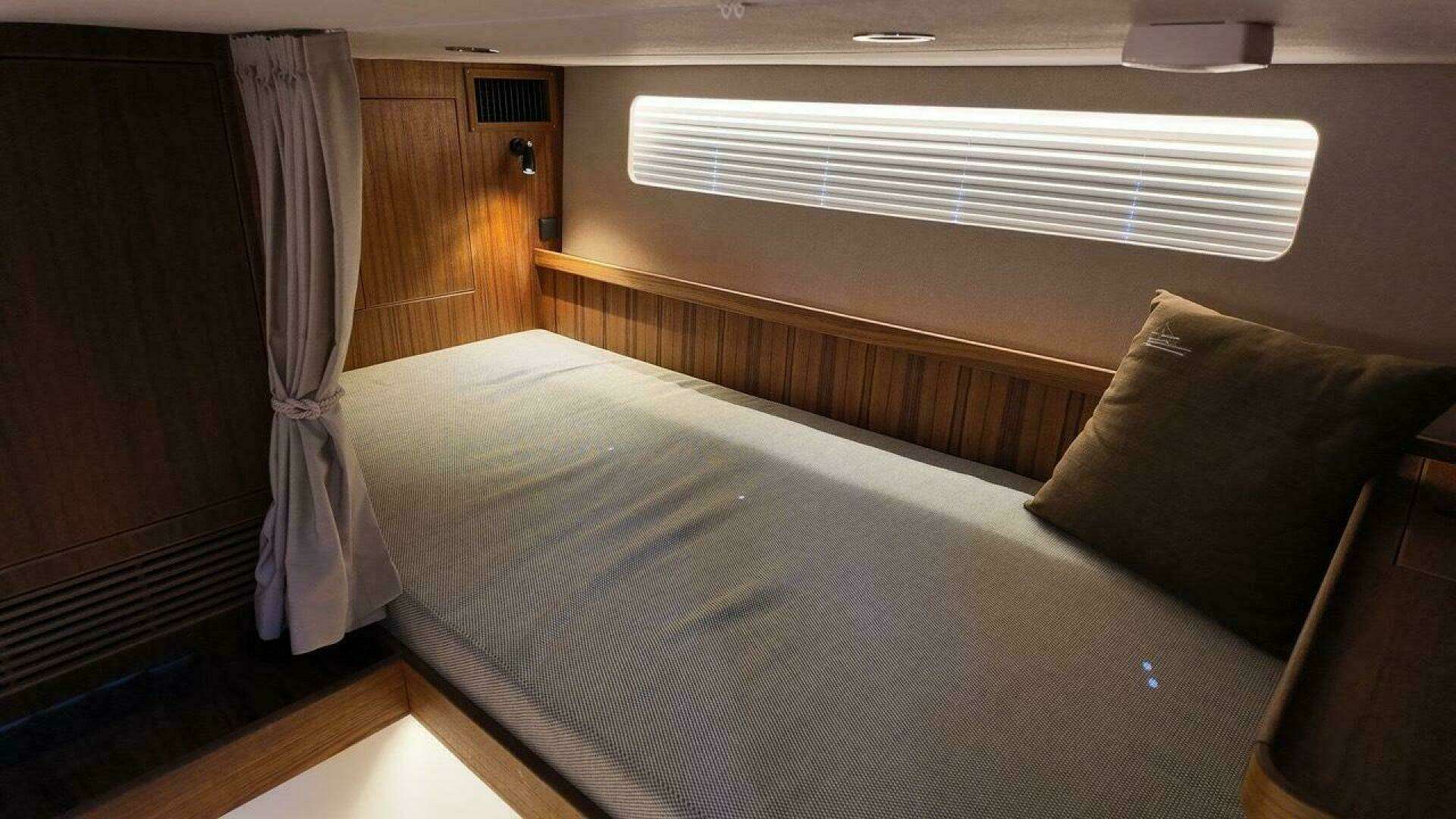 2027 Targa 41 - Image 37