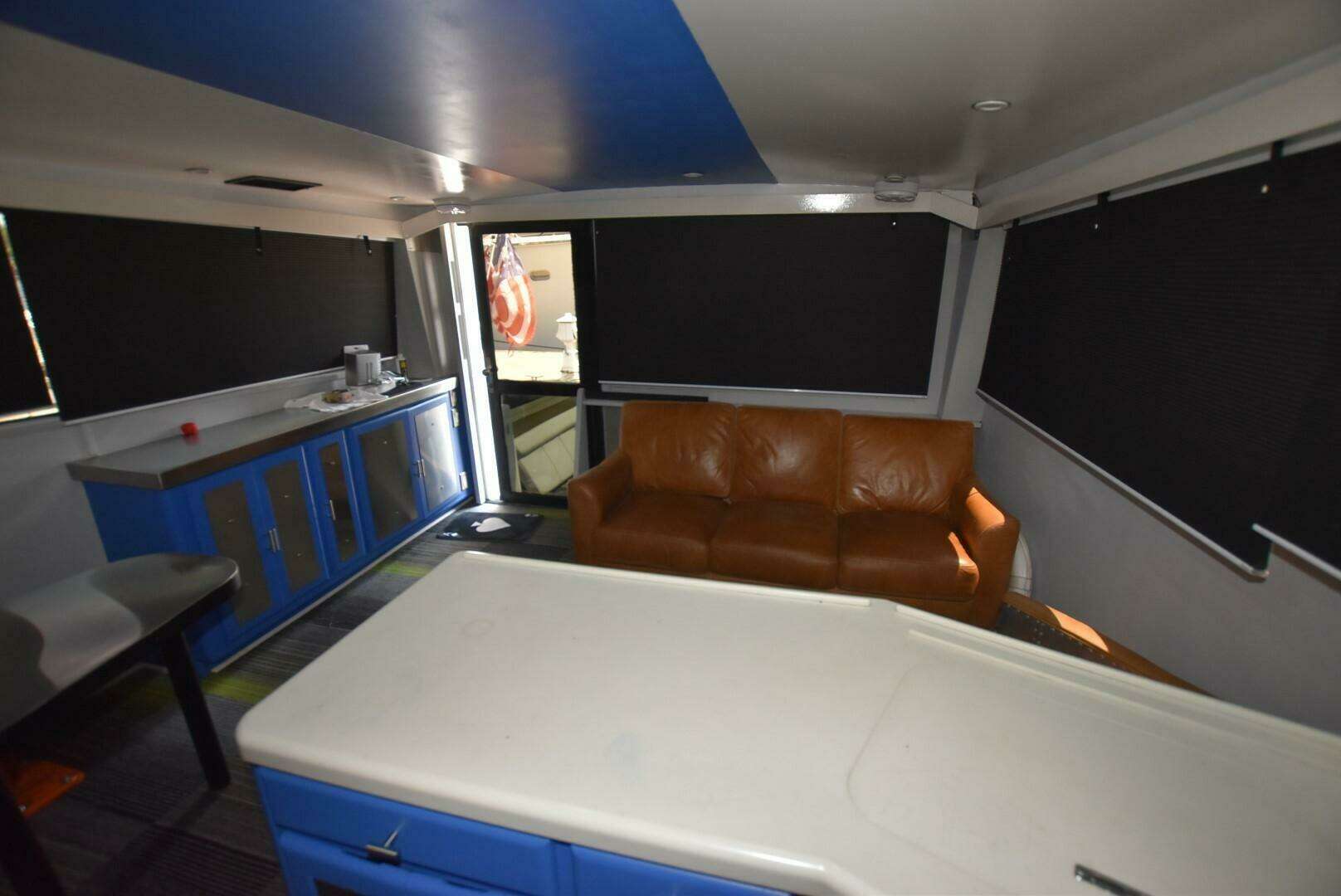 1997 Viking 50 Convertible - Image 16