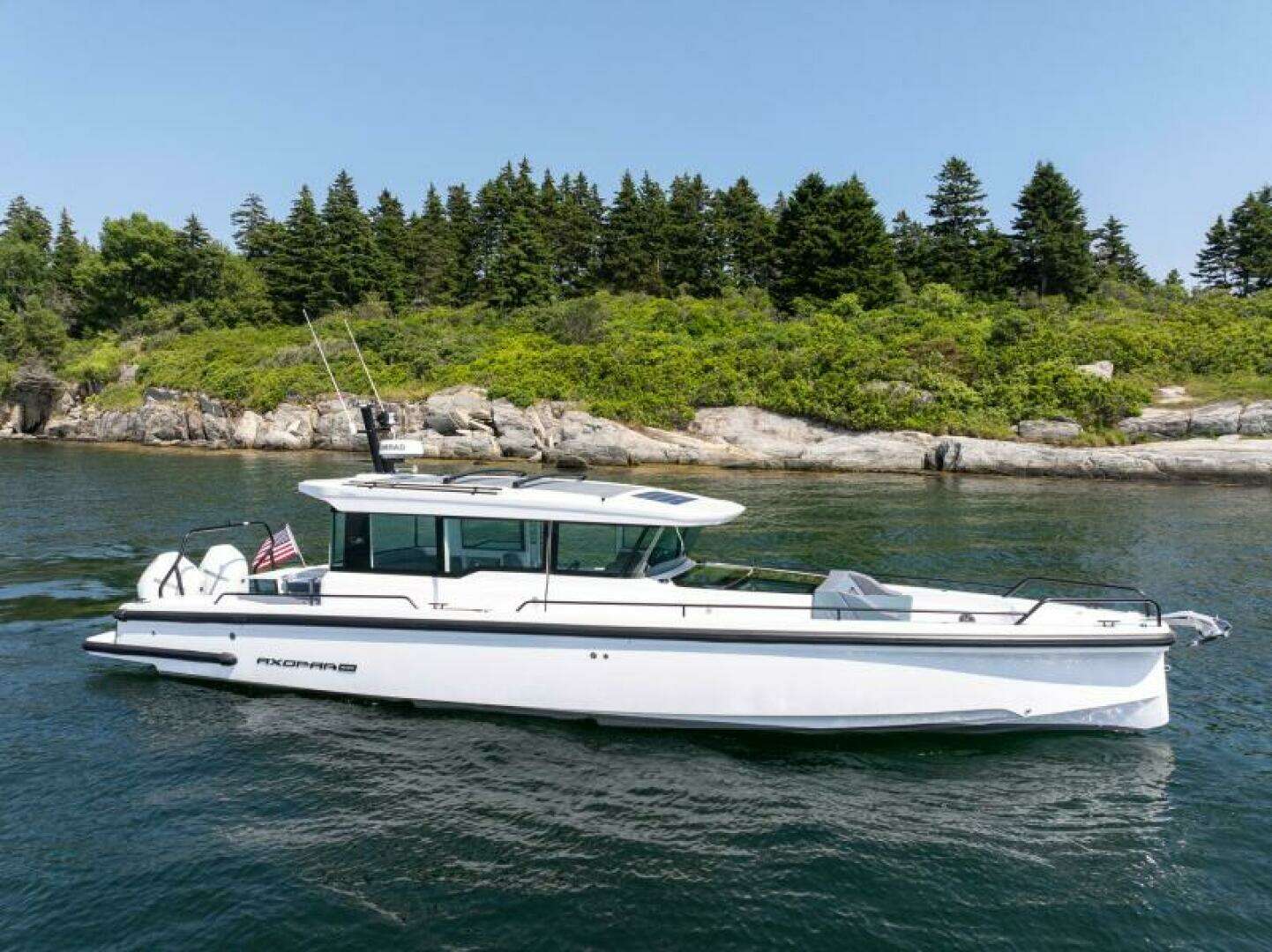 2026 Axopar Axopar 37 XC - Image 3