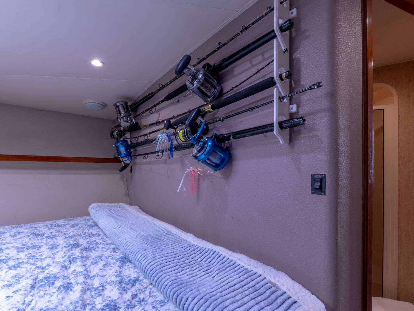1998 Viking 58 Convertible - Image 37