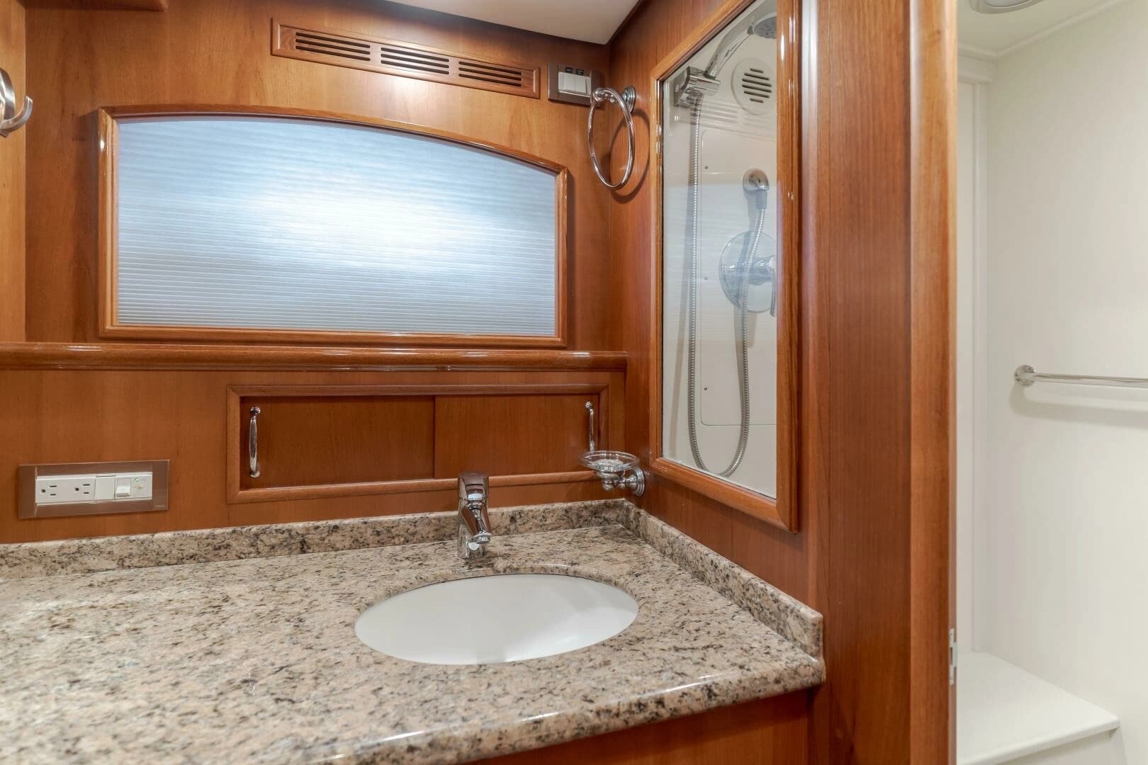 2008 Grand Banks 59 Aleutian RP - Image 24