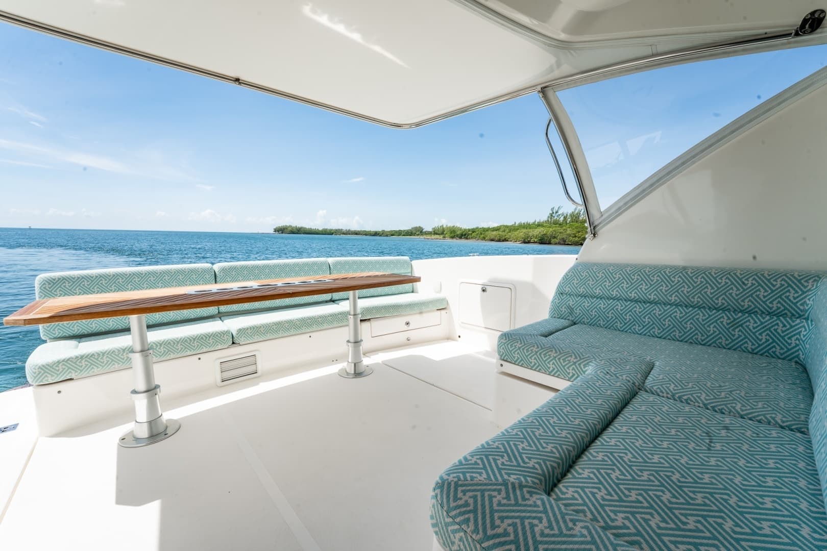 2016 Riviera 5000 Sport Yacht - Image 35