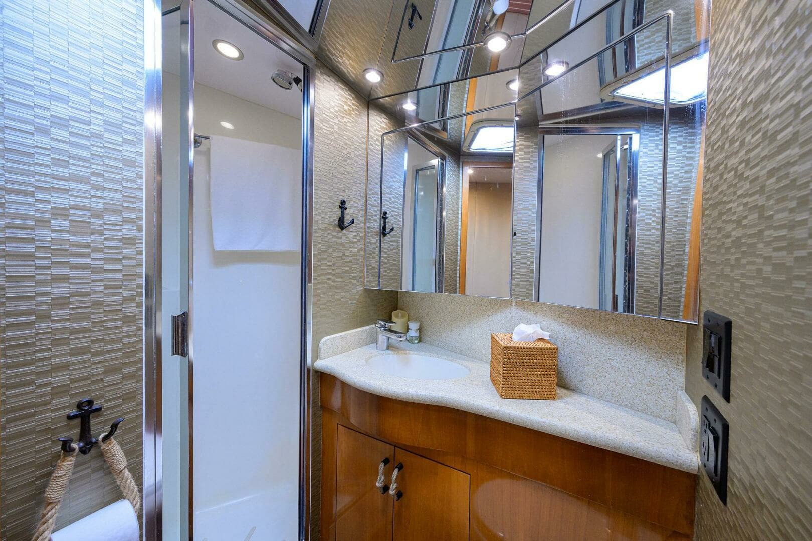 2001 Hatteras Convertible - Image 39