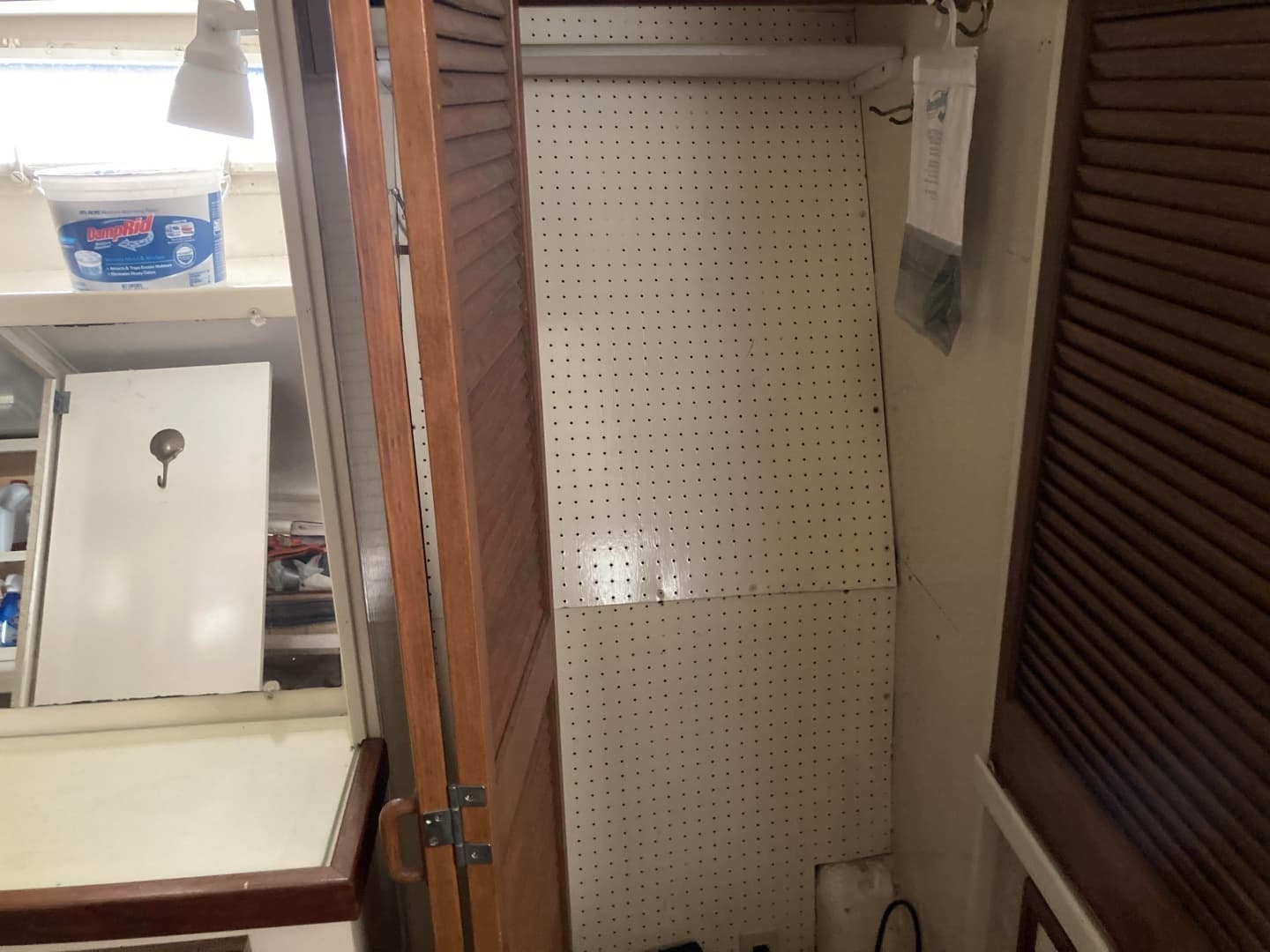 1972 Chris-Craft Commander Flush Deck - Image 27