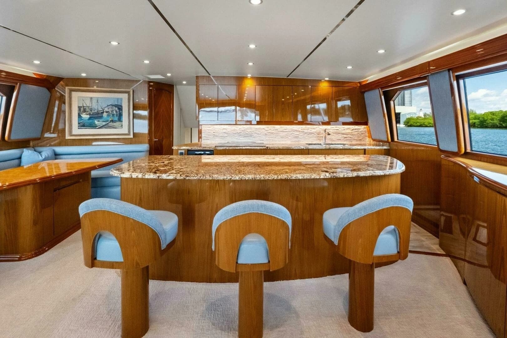 2012 Viking 82 Convertible - Image 10
