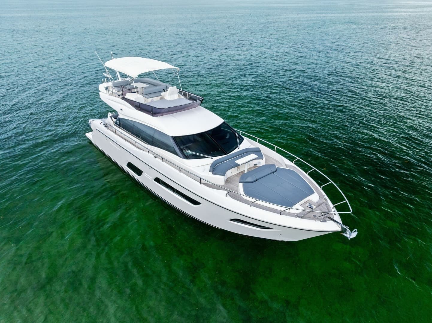 2018 Ferretti Yachts 800 - Image 4