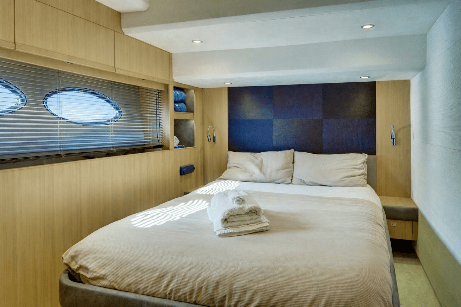 2014 Princess Yachts — - Image 20
