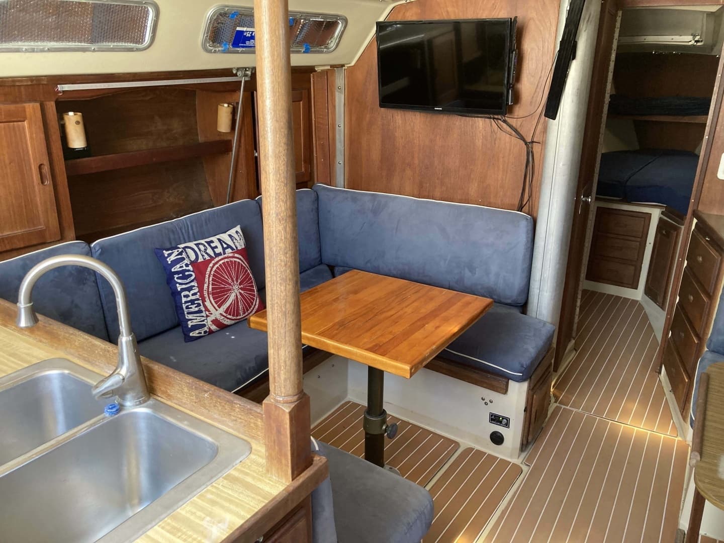 1984 Catalina 36 - Image 13