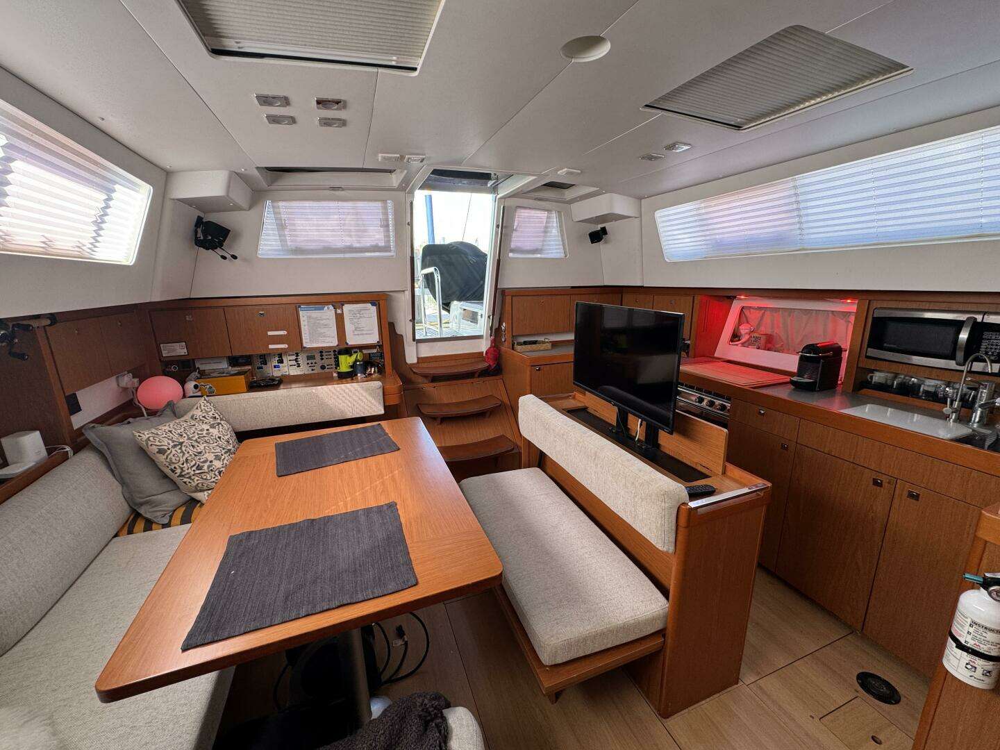 2014 Beneteau Sense 46 - Image 18