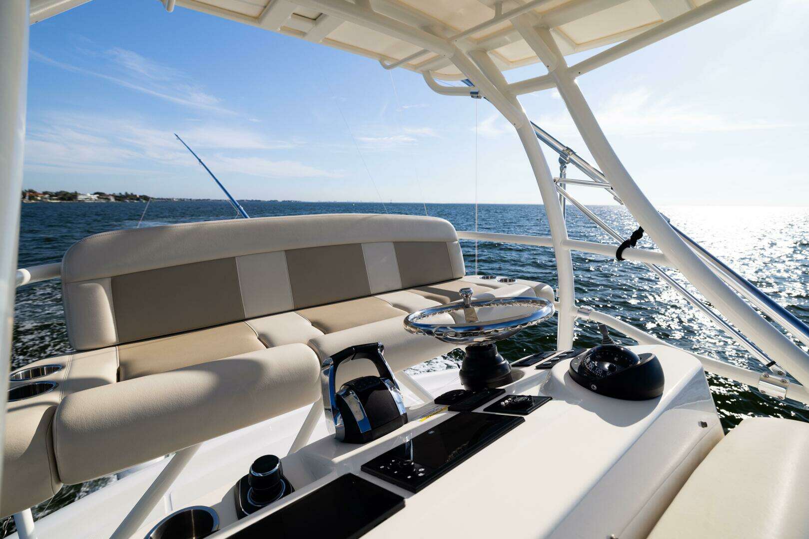 2021 Boston Whaler 420 Outrage - Image 64