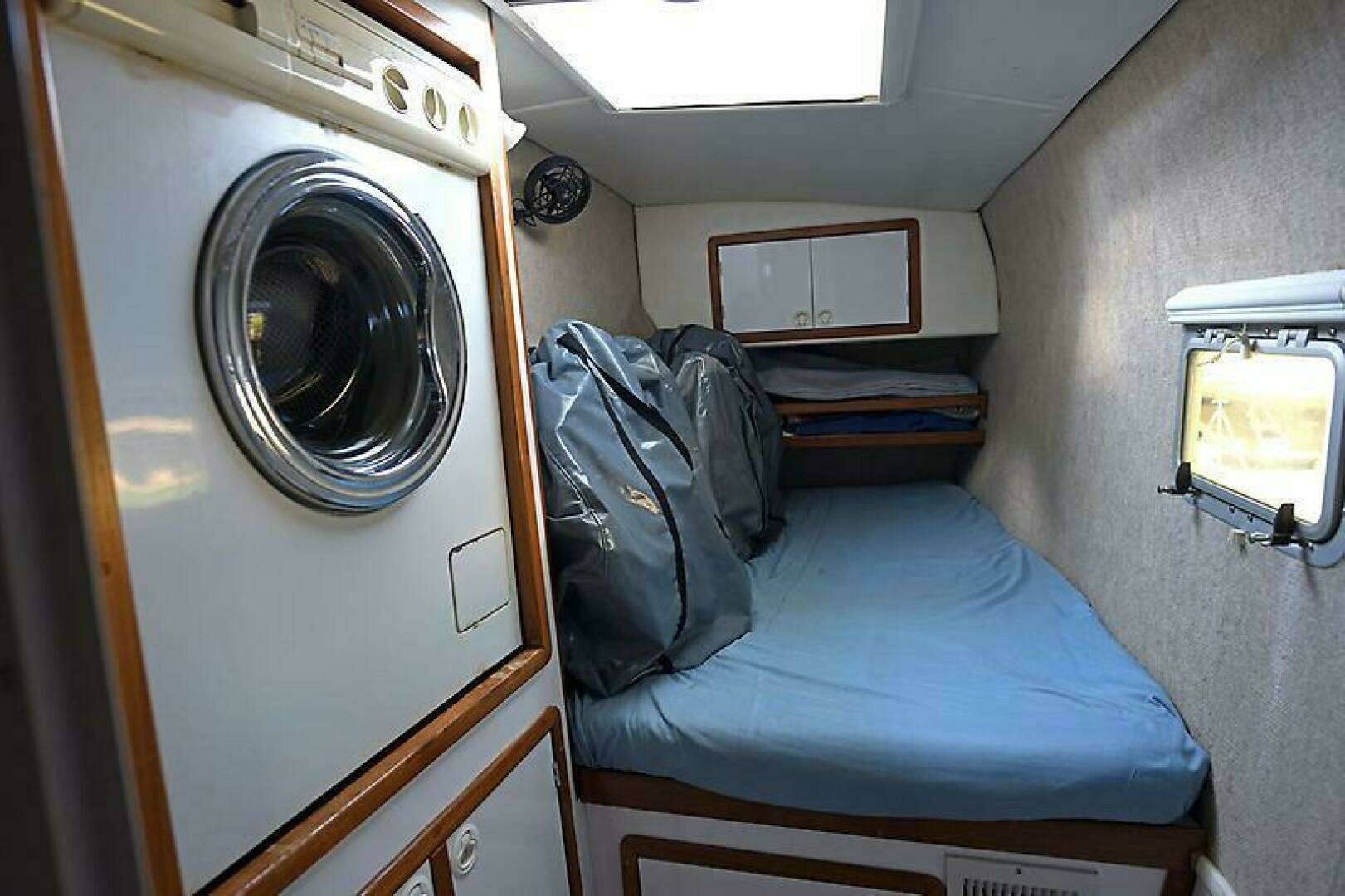1999 Manta 42 - Image 36