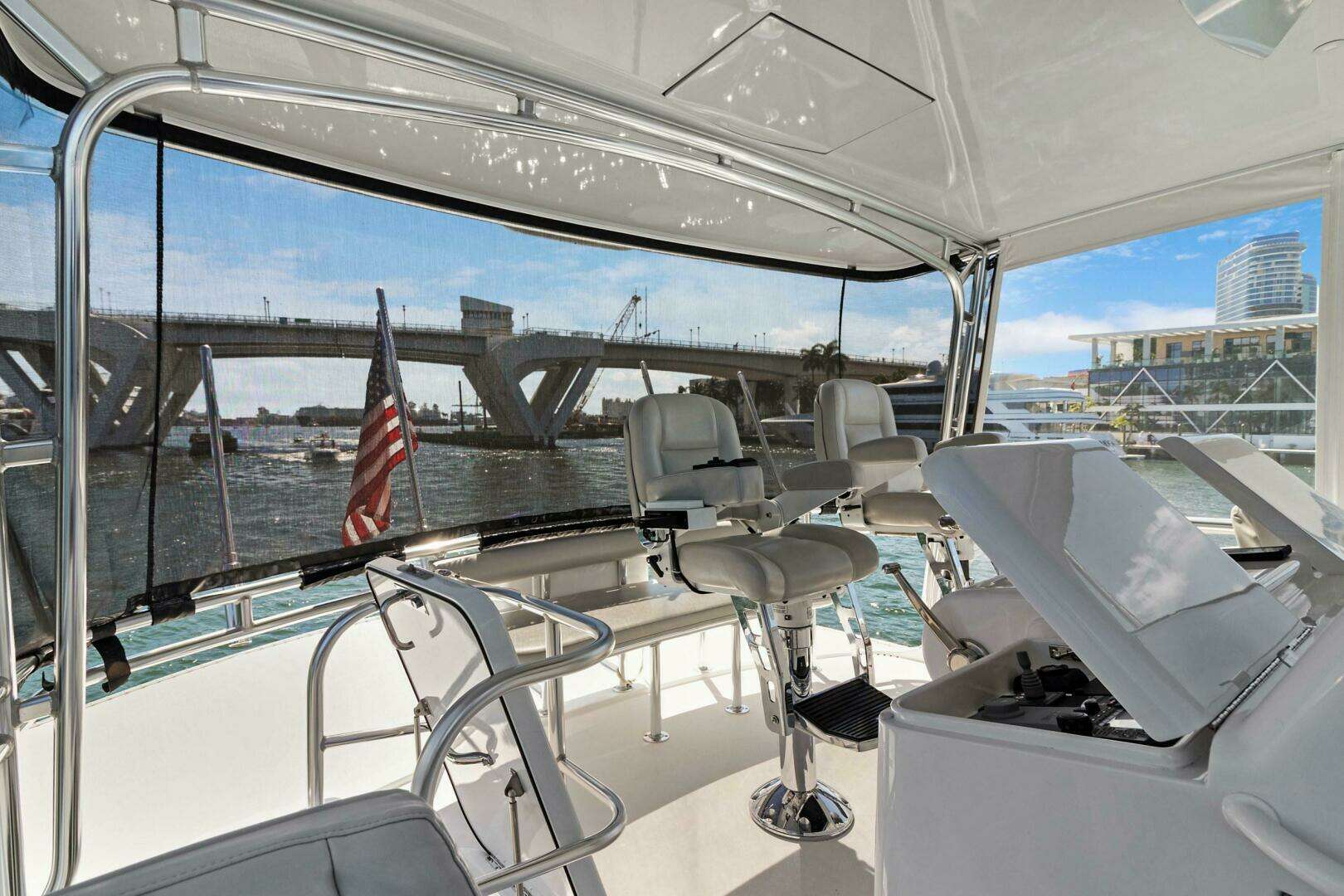 2016 Hatteras GT63 - Image 25