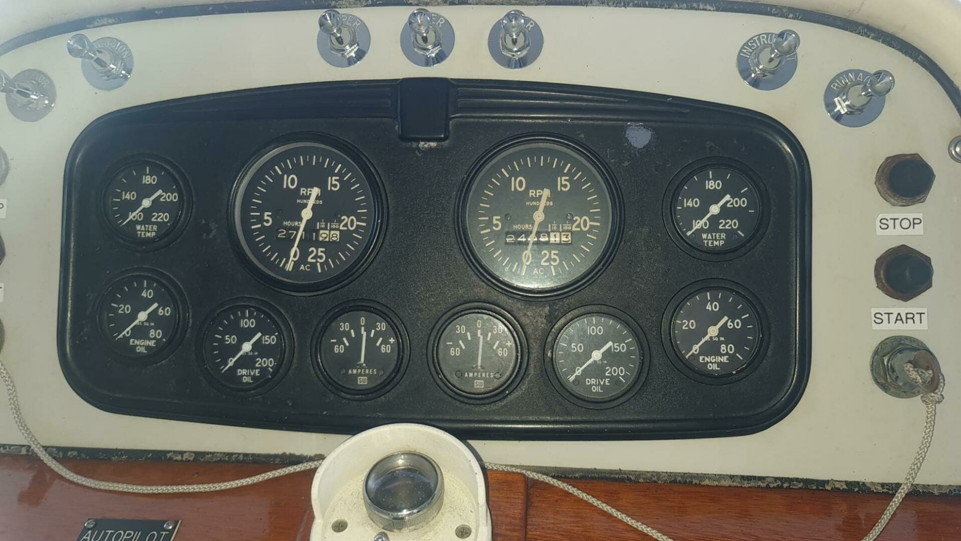 1965 Chris-Craft — - Image 8