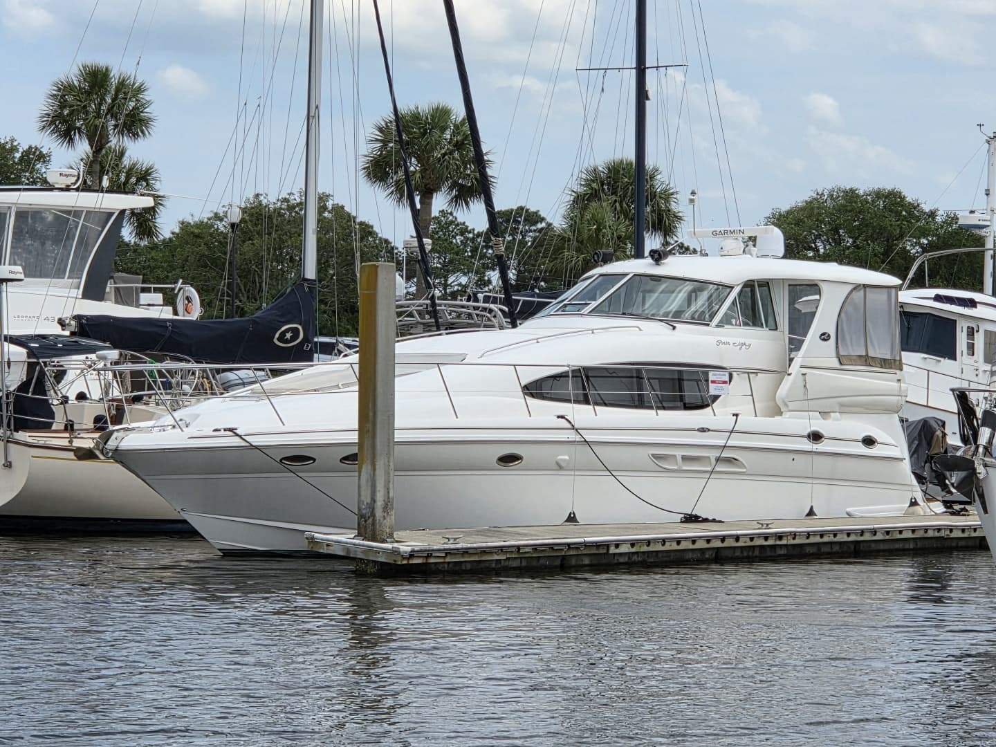2002 Sea Ray 480 Motor Yacht - Image 3