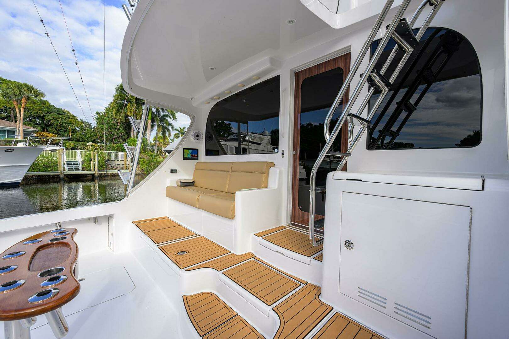 2013 Hatteras GT63 - Image 39