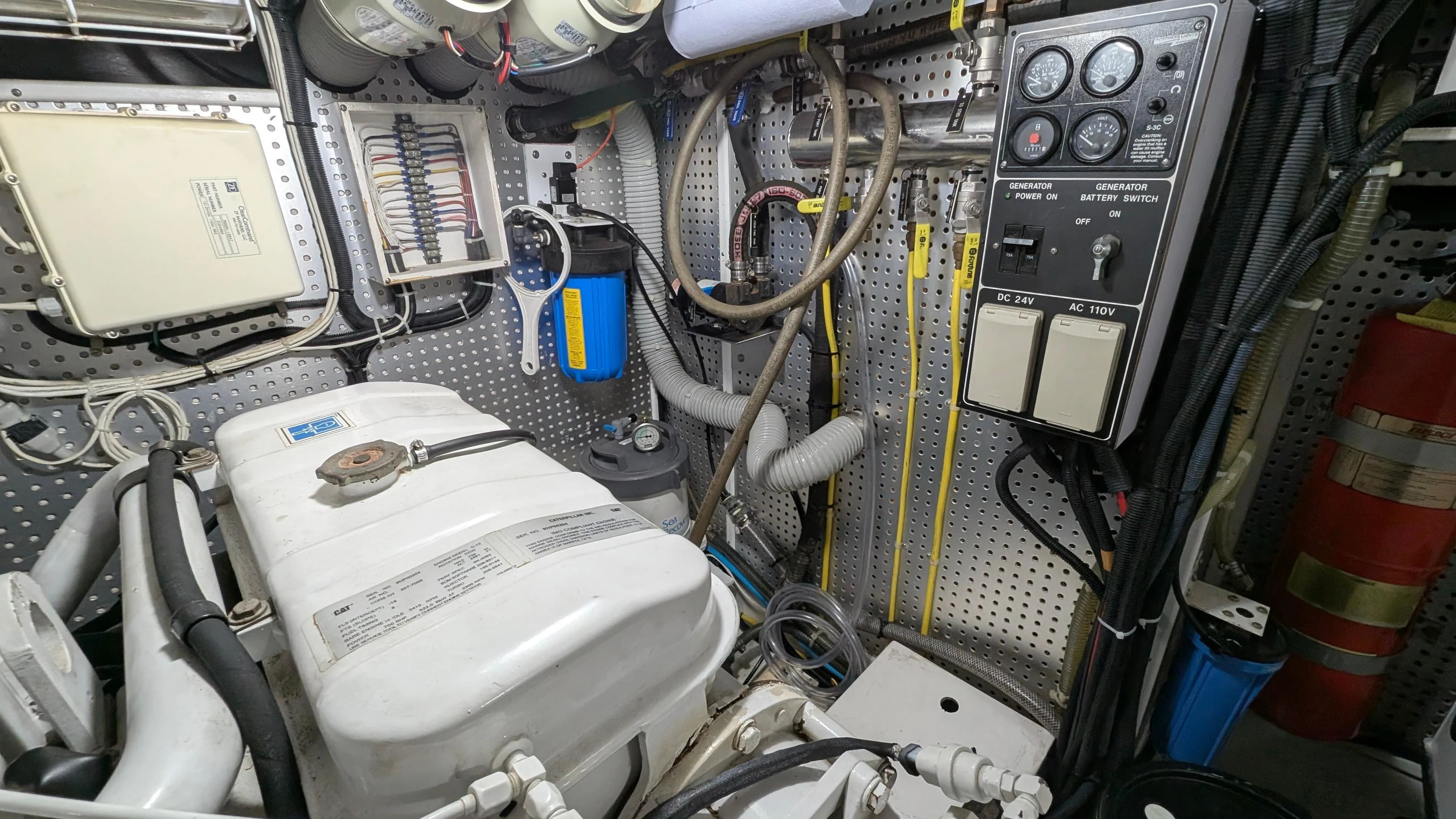 2004 Johnson Motor Yacht - 71